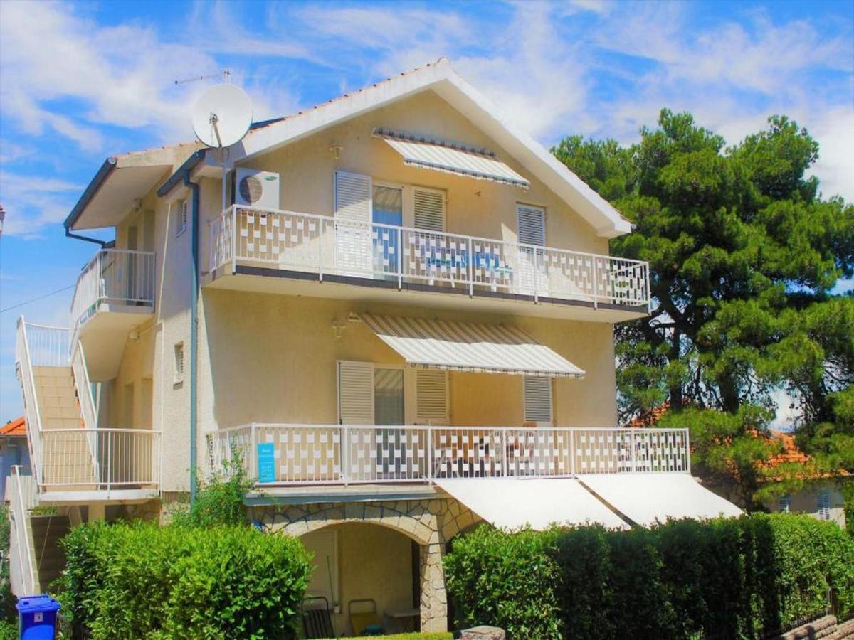 Apartmani Lucia Biograd Biograd Na Moru Exteriér fotografie
