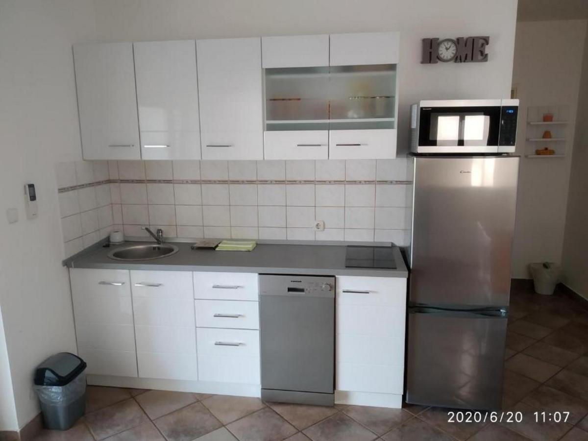 Apartmani Lucia Biograd Biograd Na Moru Exteriér fotografie