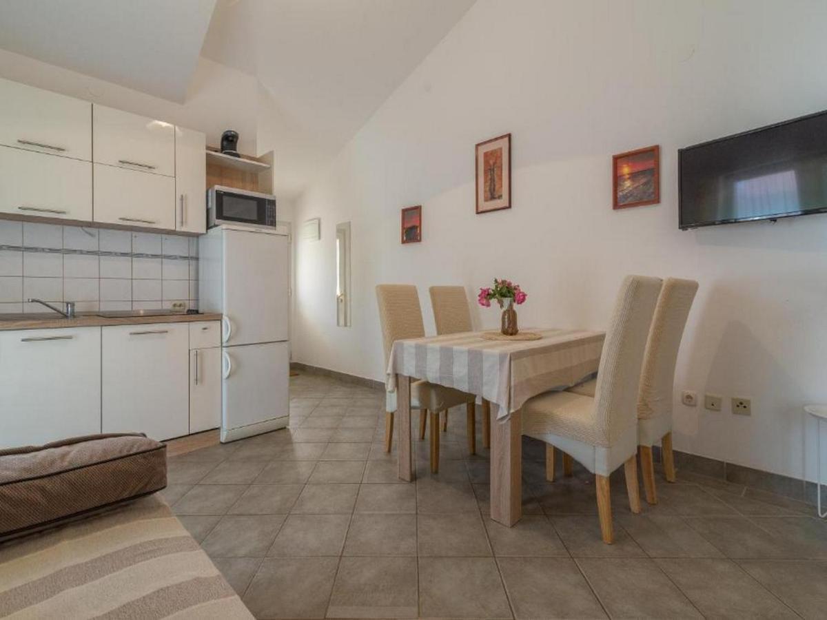 Apartmani Lucia Biograd Biograd Na Moru Exteriér fotografie