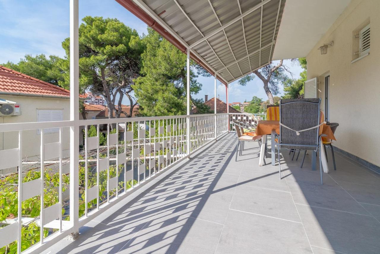 Apartmani Lucia Biograd Biograd Na Moru Exteriér fotografie