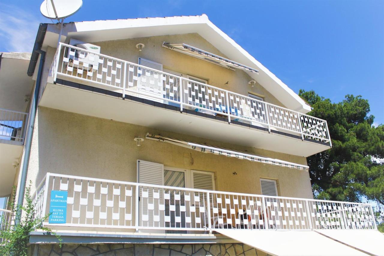 Apartmani Lucia Biograd Biograd Na Moru Exteriér fotografie