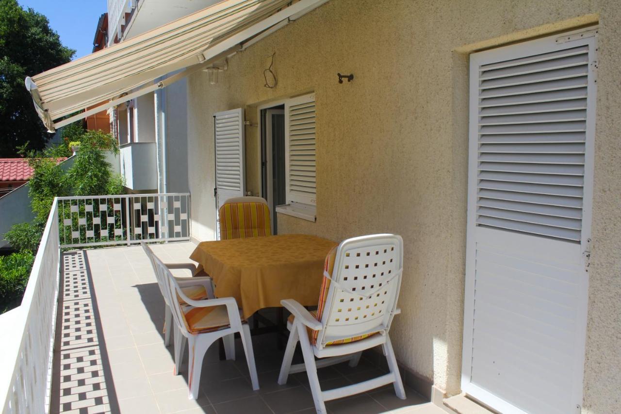 Apartmani Lucia Biograd Biograd Na Moru Exteriér fotografie