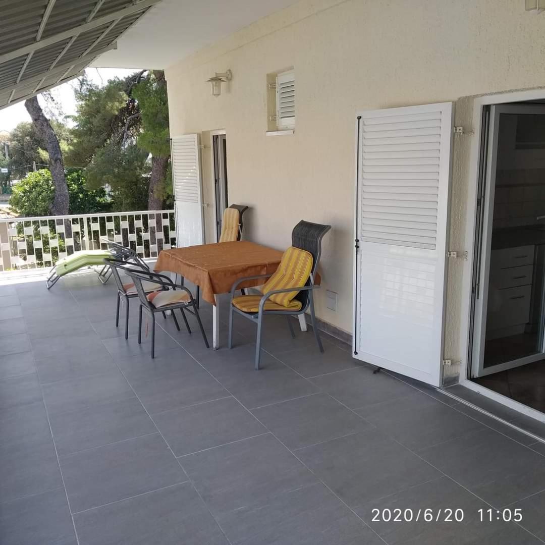 Apartmani Lucia Biograd Biograd Na Moru Exteriér fotografie